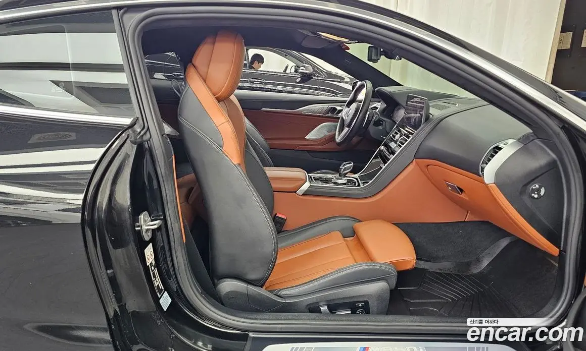 BMW 8 серия 2023 4.4 АКПП, фото 16
