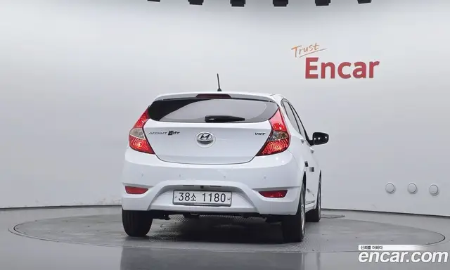 Hyundai Accent 2013 1.6 АКПП, миниатюра 4 Hyundai Accent 2013 1.6 АКПП, миниатюра 4