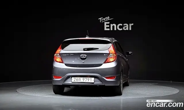 Hyundai Accent 2014 1.6 АКПП, миниатюра 4
