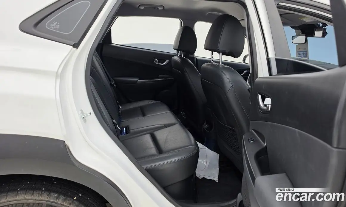 Hyundai Kona 2023 1.6 АКПП, фото 12
