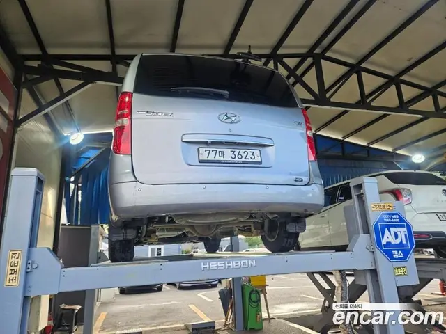 Hyundai Starex 2012 2.5 АКПП, миниатюра 3