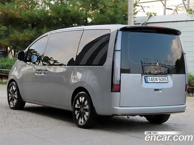 Hyundai Staria 2023 2.2 АКПП, миниатюра 4