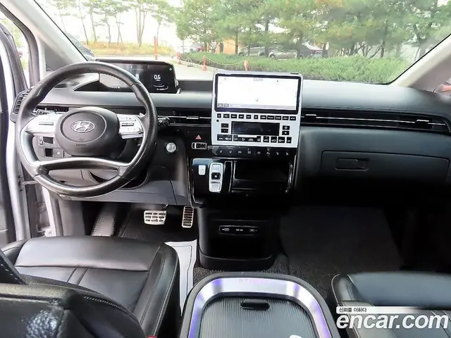 Hyundai Staria 2023 2.2 АКПП, миниатюра 5