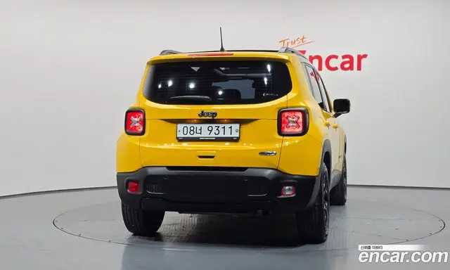 Jeep Renegade 2018 2.4 АКПП, миниатюра 3 Jeep Renegade 2018 2.4 АКПП, миниатюра 3