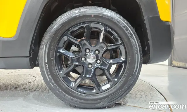 Jeep Renegade 2018 2.4 АКПП, миниатюра 6 Jeep Renegade 2018 2.4 АКПП, миниатюра 6