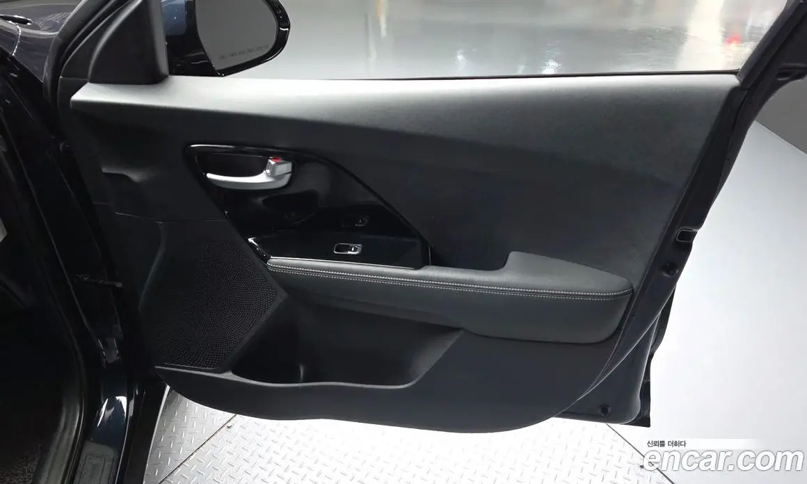 Kia Niro 2017 1.6 АКПП, фото 13