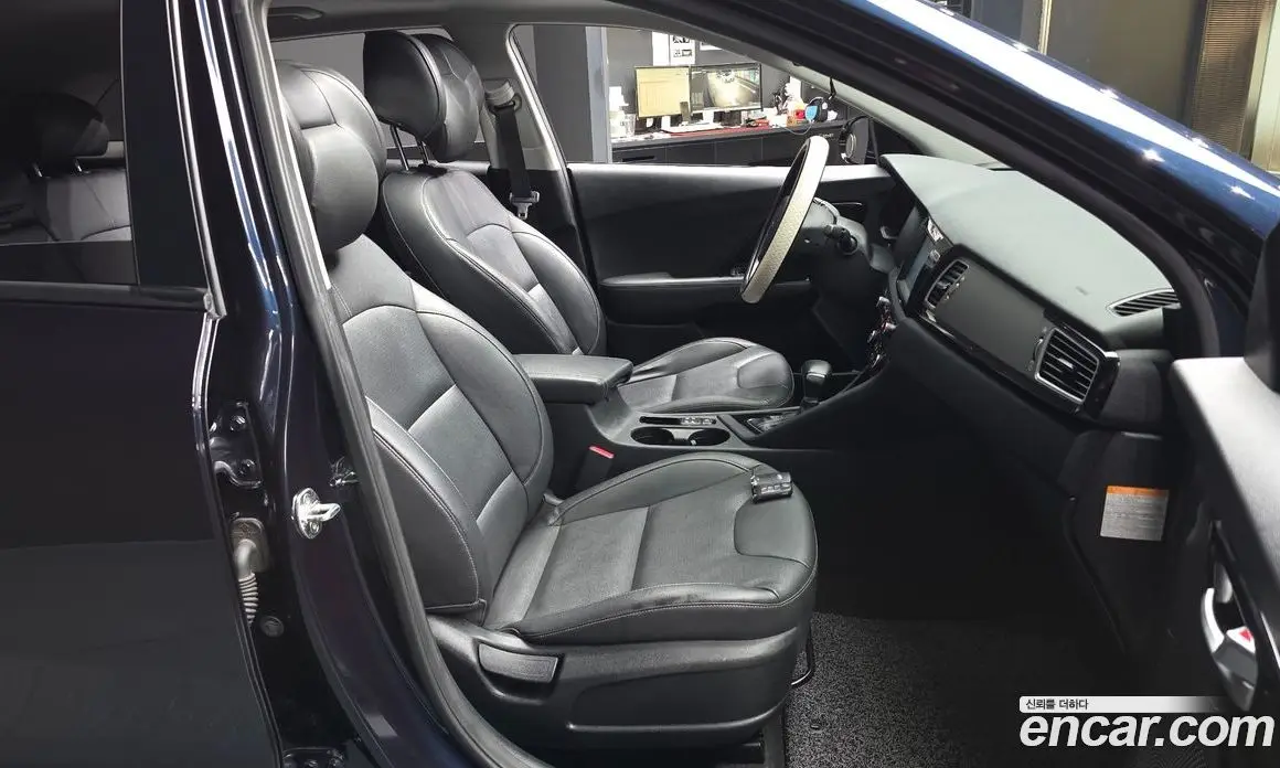 Kia Niro 2017 1.6 АКПП, фото 16