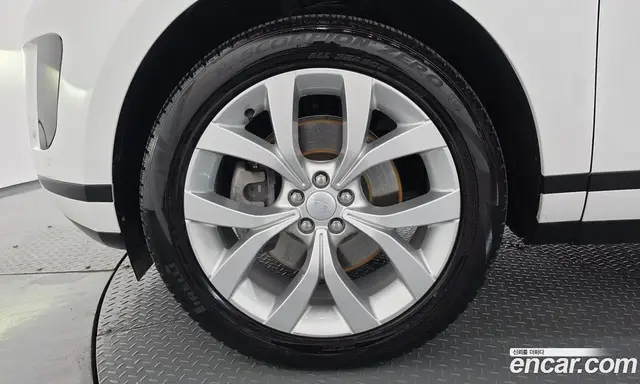 Land Rover Range Rover Evoque 2023 2.0 АКПП, миниатюра 5