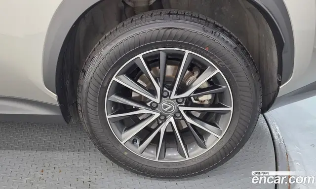 Lexus NX 2023 2.5 АКПП, миниатюра 7 Lexus NX 2023 2.5 АКПП, миниатюра 7