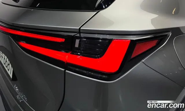 Lexus NX 2023 2.5 АКПП, миниатюра 9 Lexus NX 2023 2.5 АКПП, миниатюра 9