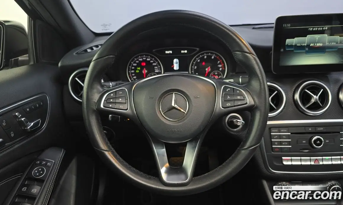 Mercedes-Benz A-Class 2017 1.6 АКПП, фото 16