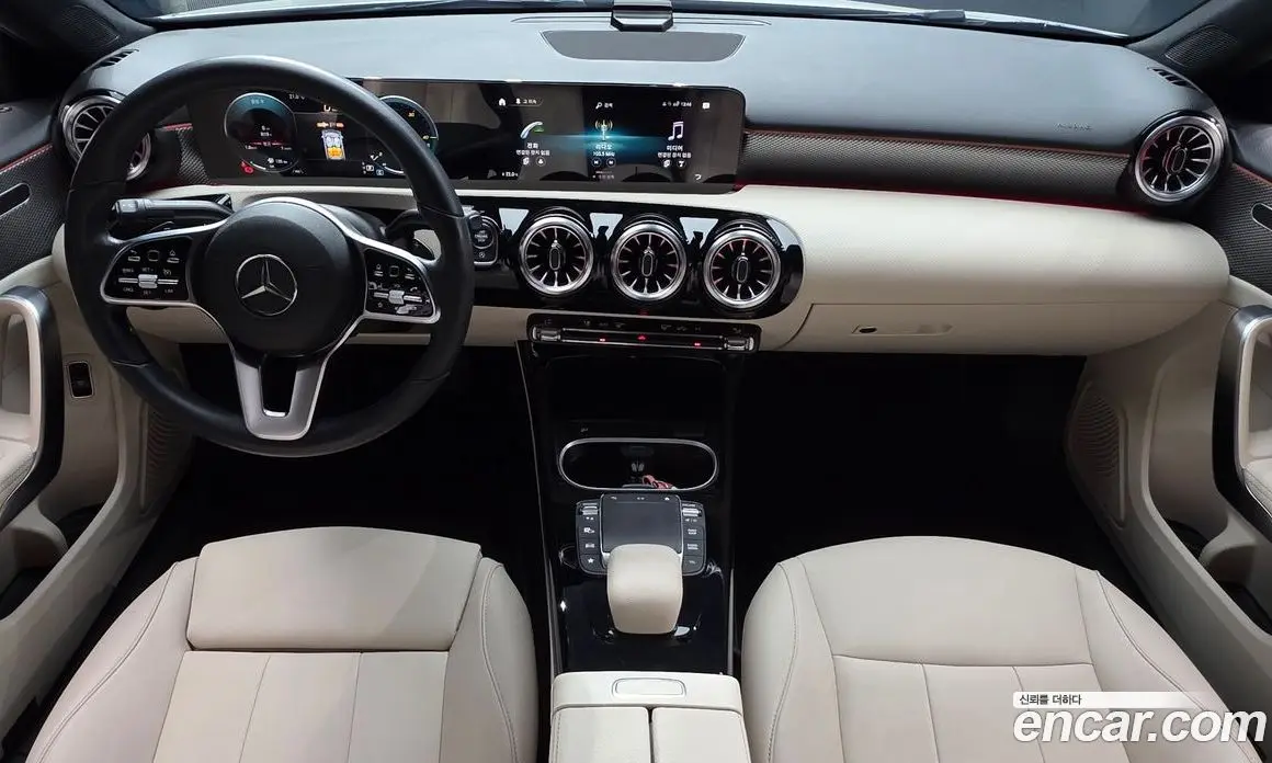 Mercedes-Benz A-Class 2022 2.0 АКПП, фото 10