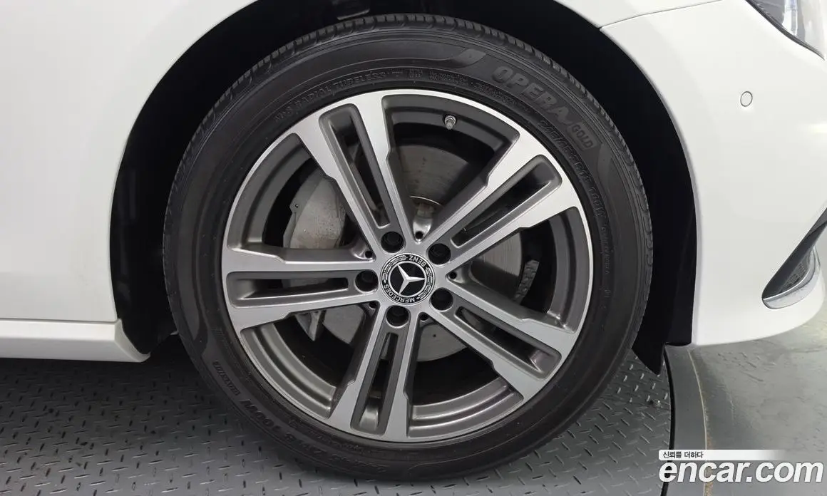 Mercedes-Benz E-Class 2022 2.0 АКПП, фото 7