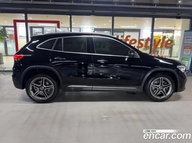 Mercedes-Benz GLA-Class 2020 2.0 АКПП, миниатюра 3