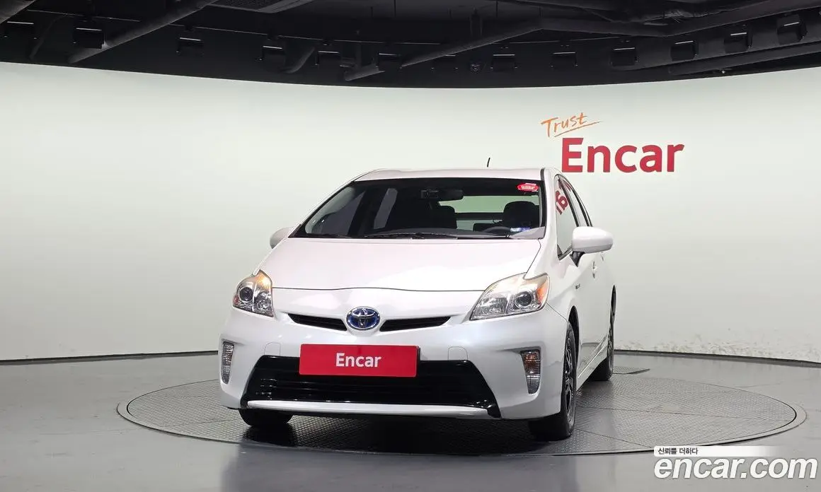 Toyota Prius 2013 1.8 АКПП, фото 3