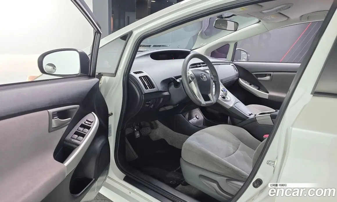 Toyota Prius 2013 1.8 АКПП, фото 10
