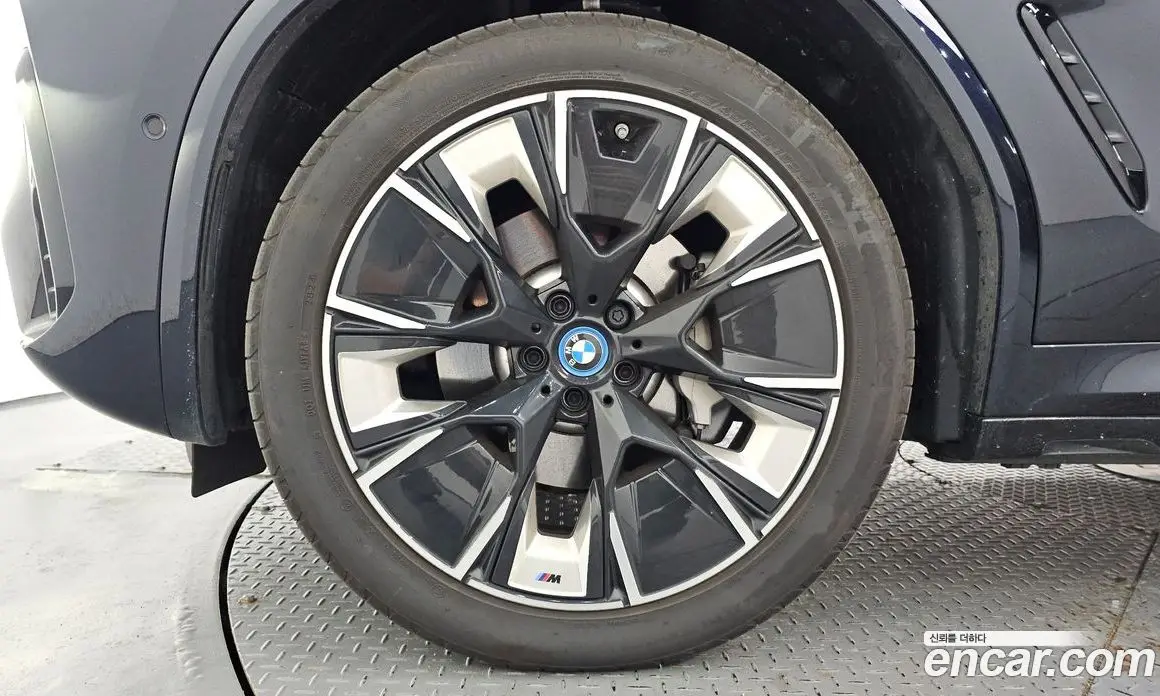 BMW iX3 2025 0.2 АКПП, фото 5