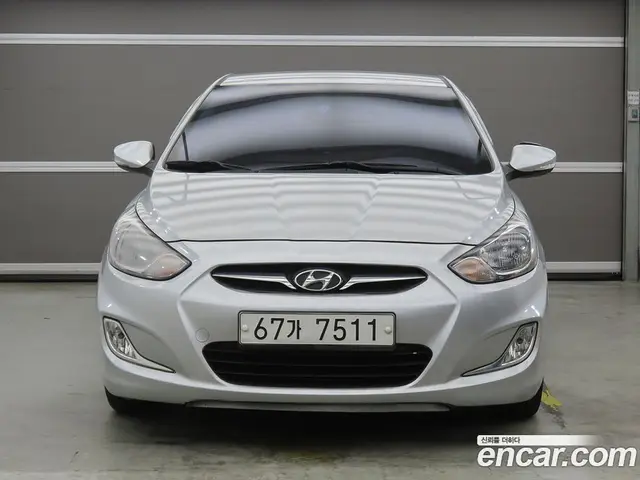 Hyundai Accent 2012 1.6 АКПП, миниатюра 2