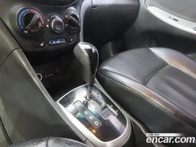Hyundai Accent 2012 1.6 АКПП, миниатюра 11