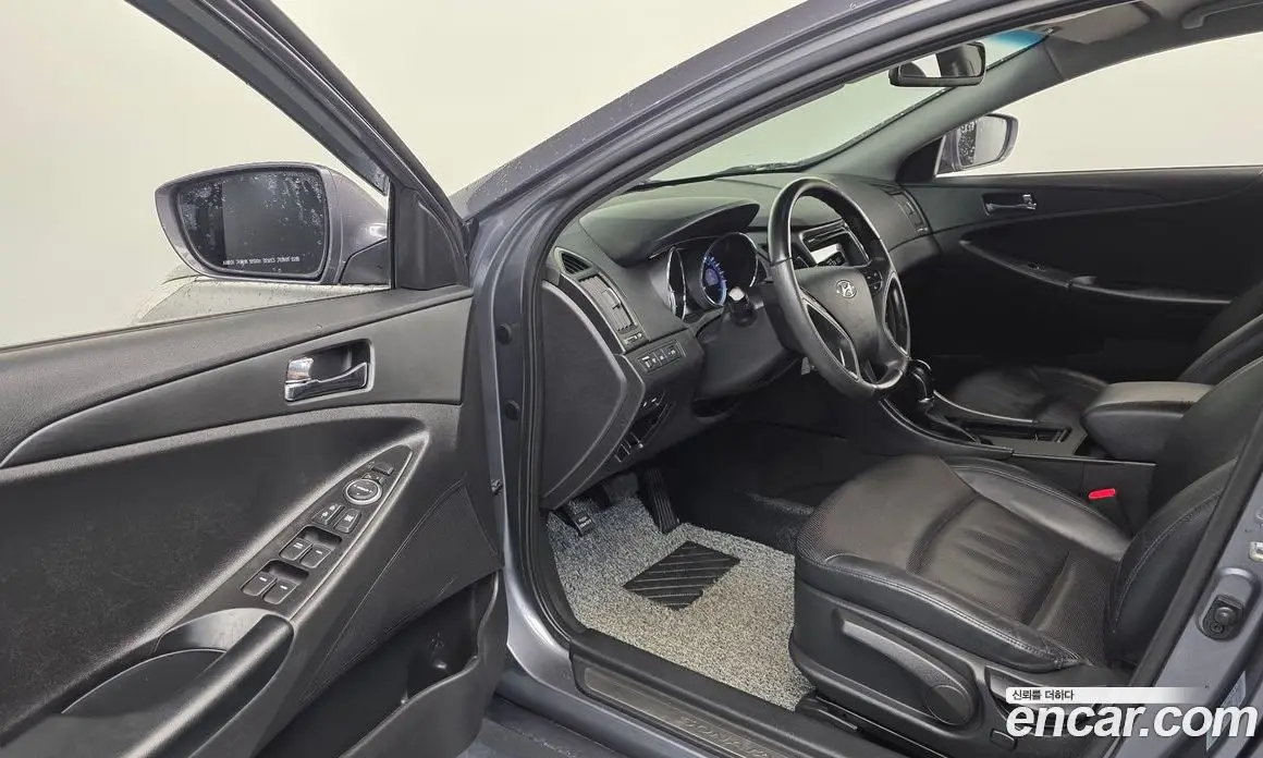 Hyundai Sonata 2012 2.0 АКПП, фото 10