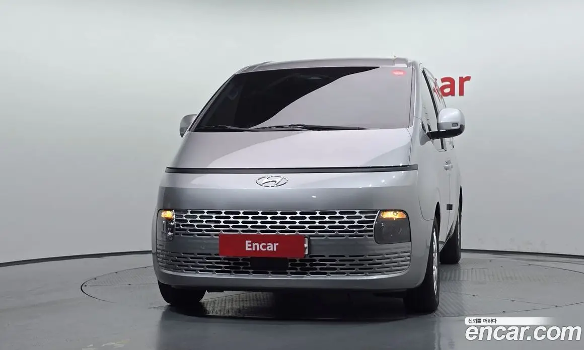 Hyundai Staria 2022 2.2 АКПП, фото 3