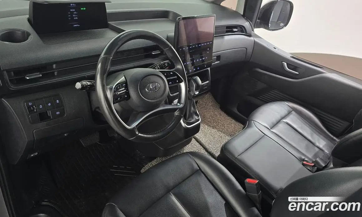 Hyundai Staria 2022 2.2 АКПП, фото 7