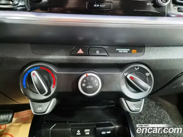 Kia Stonic 2017 1.6 АКПП, миниатюра 11
