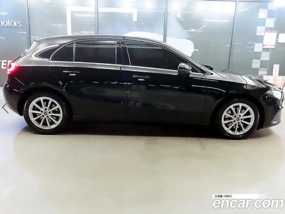 Mercedes-Benz A-Class 2019 2.0 АКПП, фото 3