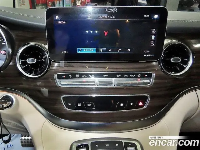 Mercedes-Benz V-Class 2021 1.9 АКПП, миниатюра 12