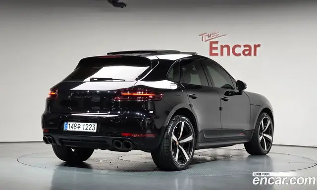 Porsche Macan, 2017, 78 463 км