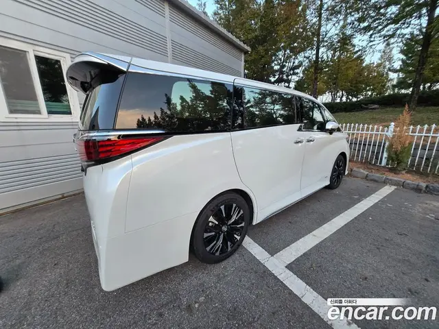 Toyota Alphard 2025 2.5 АКПП, миниатюра 5