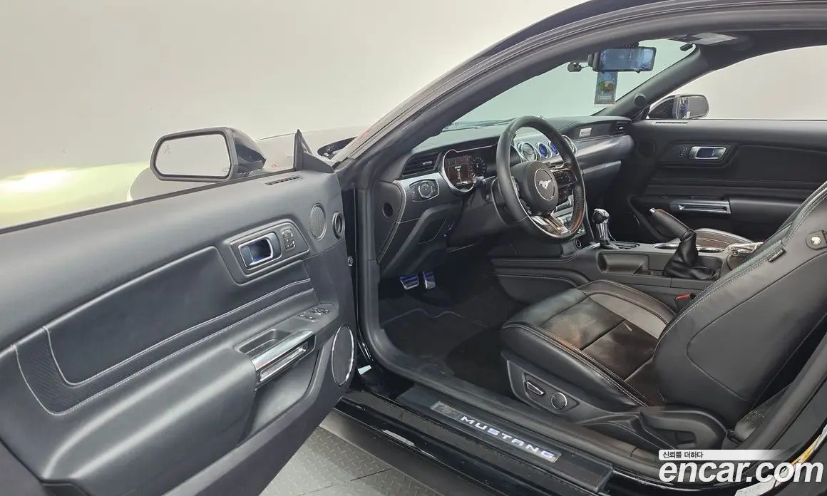 Ford Mustang 2019 2.3 АКПП, фото 13