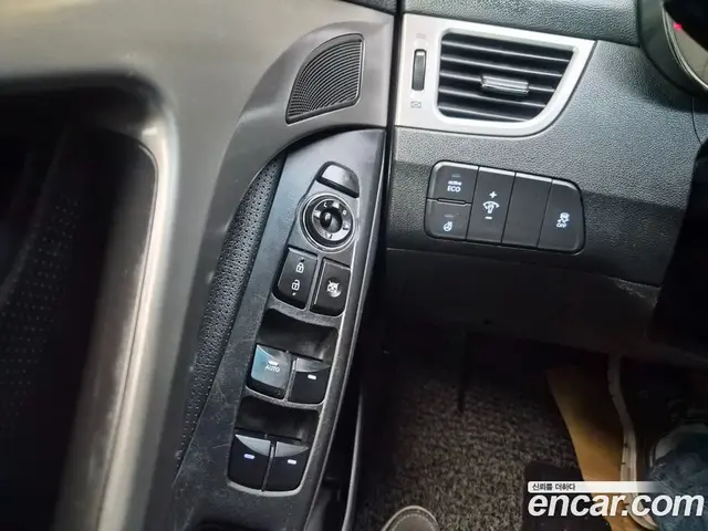 Hyundai Avante 2012 1.6 АКПП, миниатюра 10