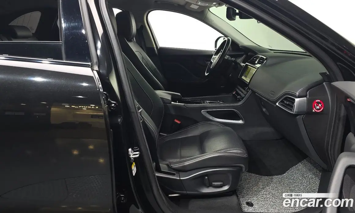 Jaguar F-Pace 2017 3.0 АКПП, фото 16