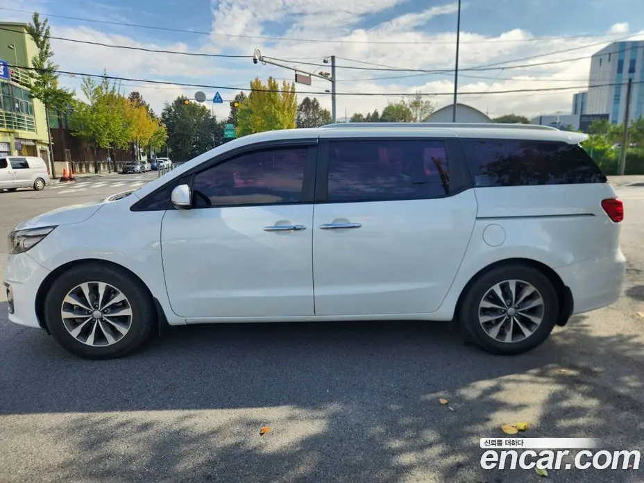 Kia Carnival 2015 2.2 АКПП, фото 4 Kia Carnival 2015 2.2 АКПП, фото 4