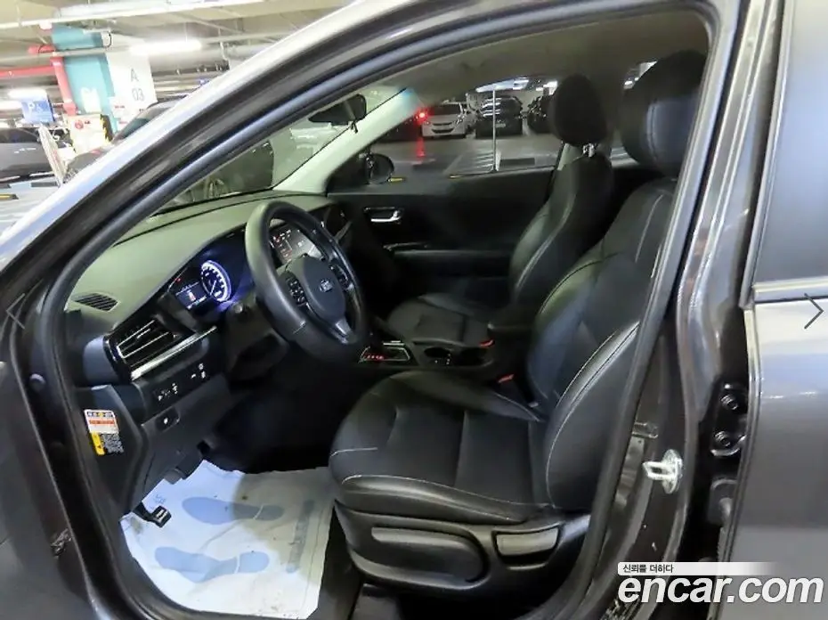 Kia Niro 2019 1.6 АКПП, фото 6