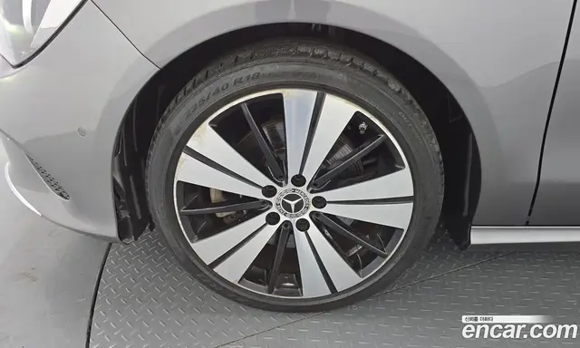 Mercedes-Benz CLA-Class 2017 2.0 АКПП, миниатюра 4 Mercedes-Benz CLA-Class 2017 2.0 АКПП, миниатюра 4