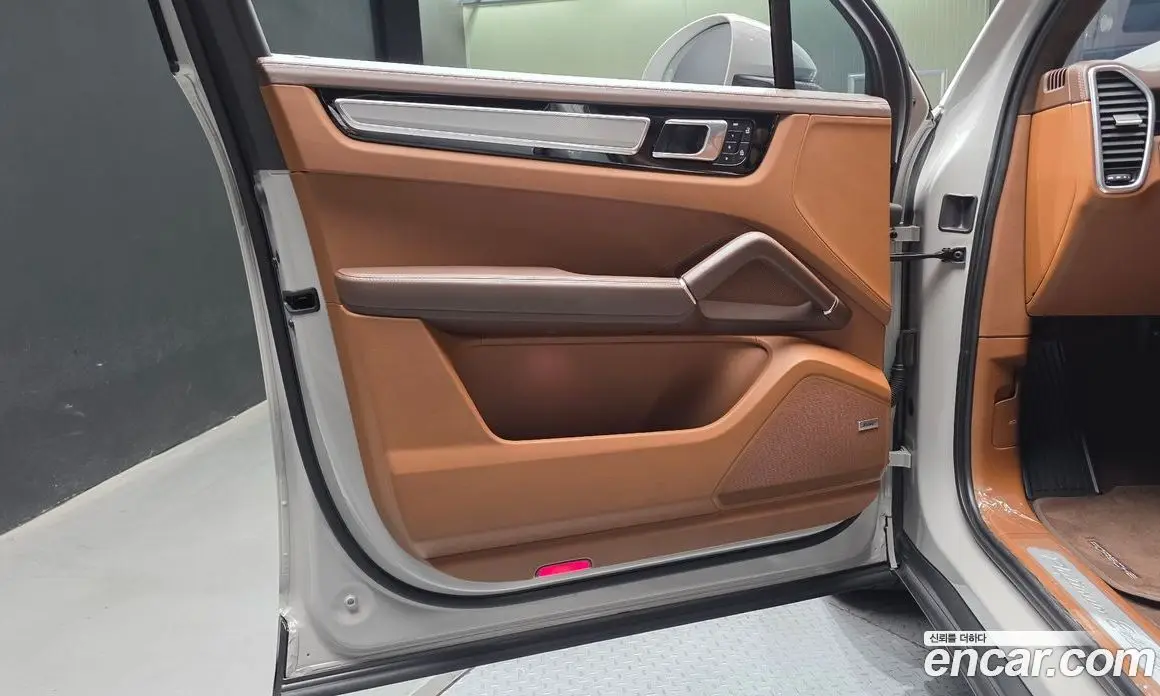 Porsche Cayenne 2023 3.0 АКПП, фото 14
