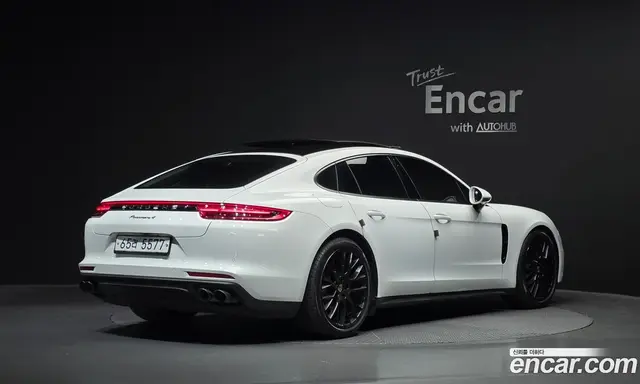 Porsche Panamera, 2018, 122 082 км