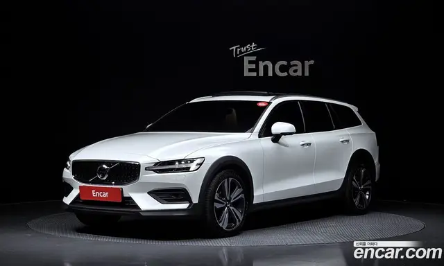 Volvo V60, 2019, 53 100 км