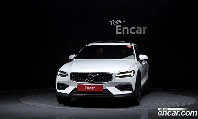 Volvo V60 2019 2.0 АКПП, миниатюра 3 Volvo V60 2019 2.0 АКПП, миниатюра 3