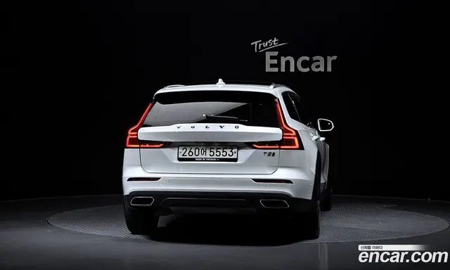 Volvo V60 2019 2.0 АКПП, миниатюра 4 Volvo V60 2019 2.0 АКПП, миниатюра 4