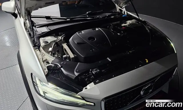 Volvo V60 2019 2.0 АКПП, миниатюра 6 Volvo V60 2019 2.0 АКПП, миниатюра 6