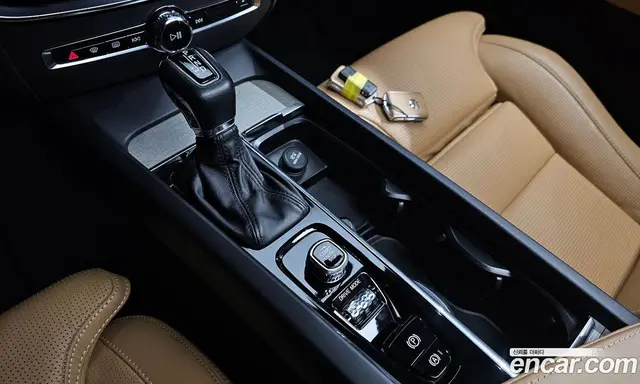 Volvo V60 2019 2.0 АКПП, миниатюра 9 Volvo V60 2019 2.0 АКПП, миниатюра 9