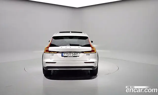 Volvo V60 2024 2.0 АКПП, миниатюра 4