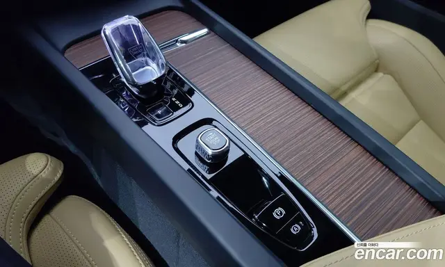 Volvo V60 2024 2.0 АКПП, миниатюра 9