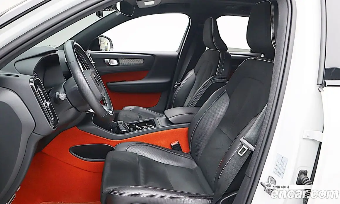 Volvo XC40 2021 2.0 АКПП, фото 17