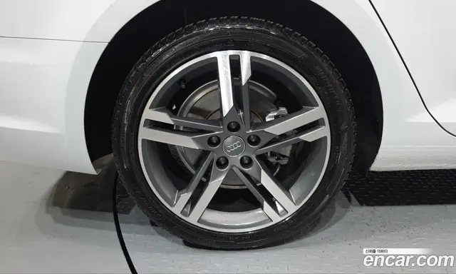 Audi A4 2019 2.0 АКПП, миниатюра 4