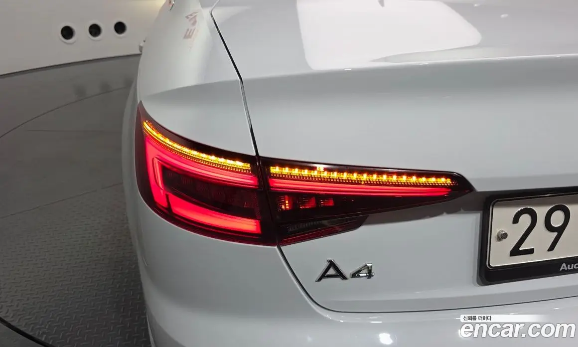 Audi A4 2019 2.0 АКПП, фото 8
