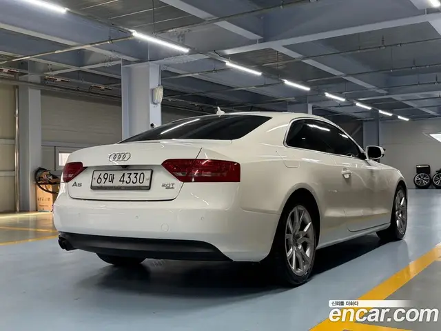 Audi A5 2011 2.0 АКПП, миниатюра 2
